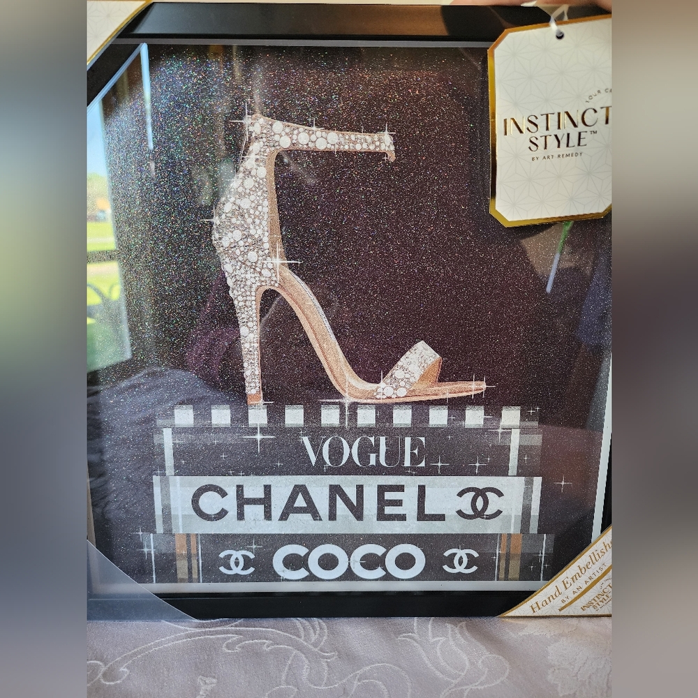 ✨️NWT✨️Fashion Inspired Wall Art - Picture 2 of 6